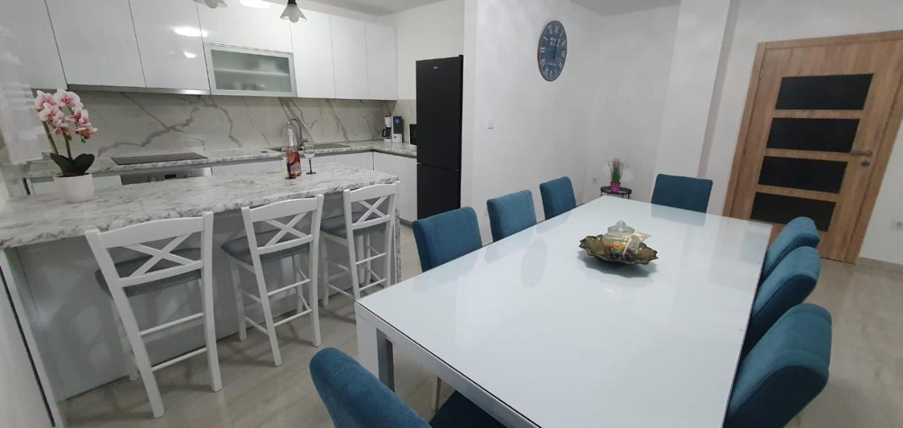 Apartman Hope Zmijavci Bagian luar foto