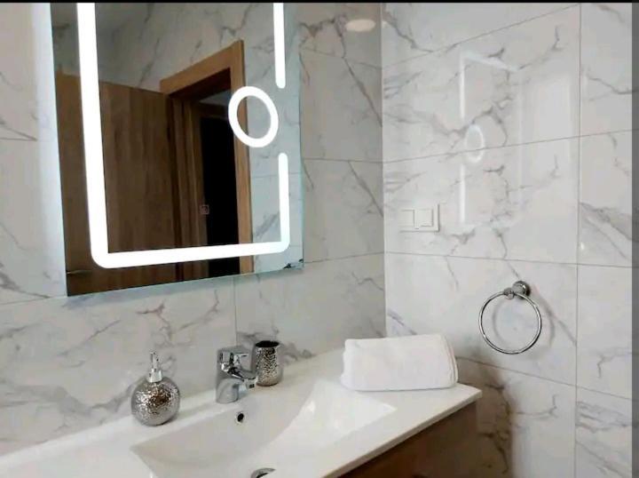 Apartman Hope Zmijavci Bagian luar foto