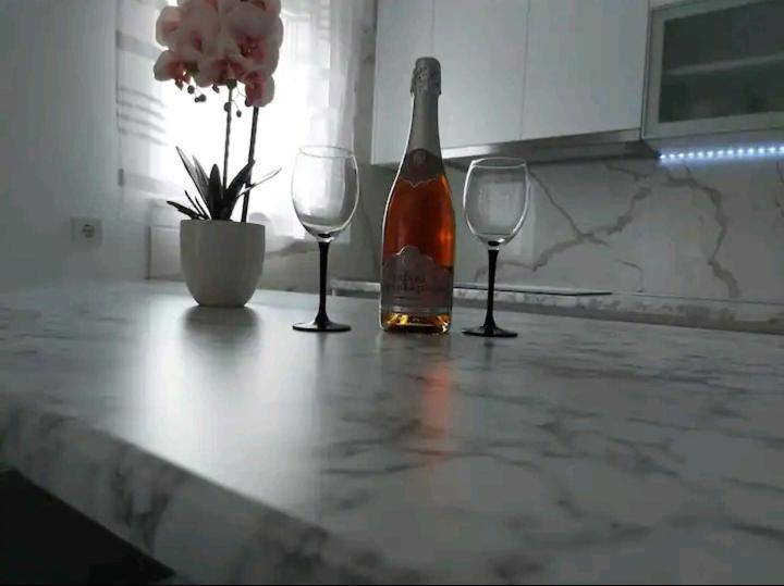 Apartman Hope Zmijavci Bagian luar foto